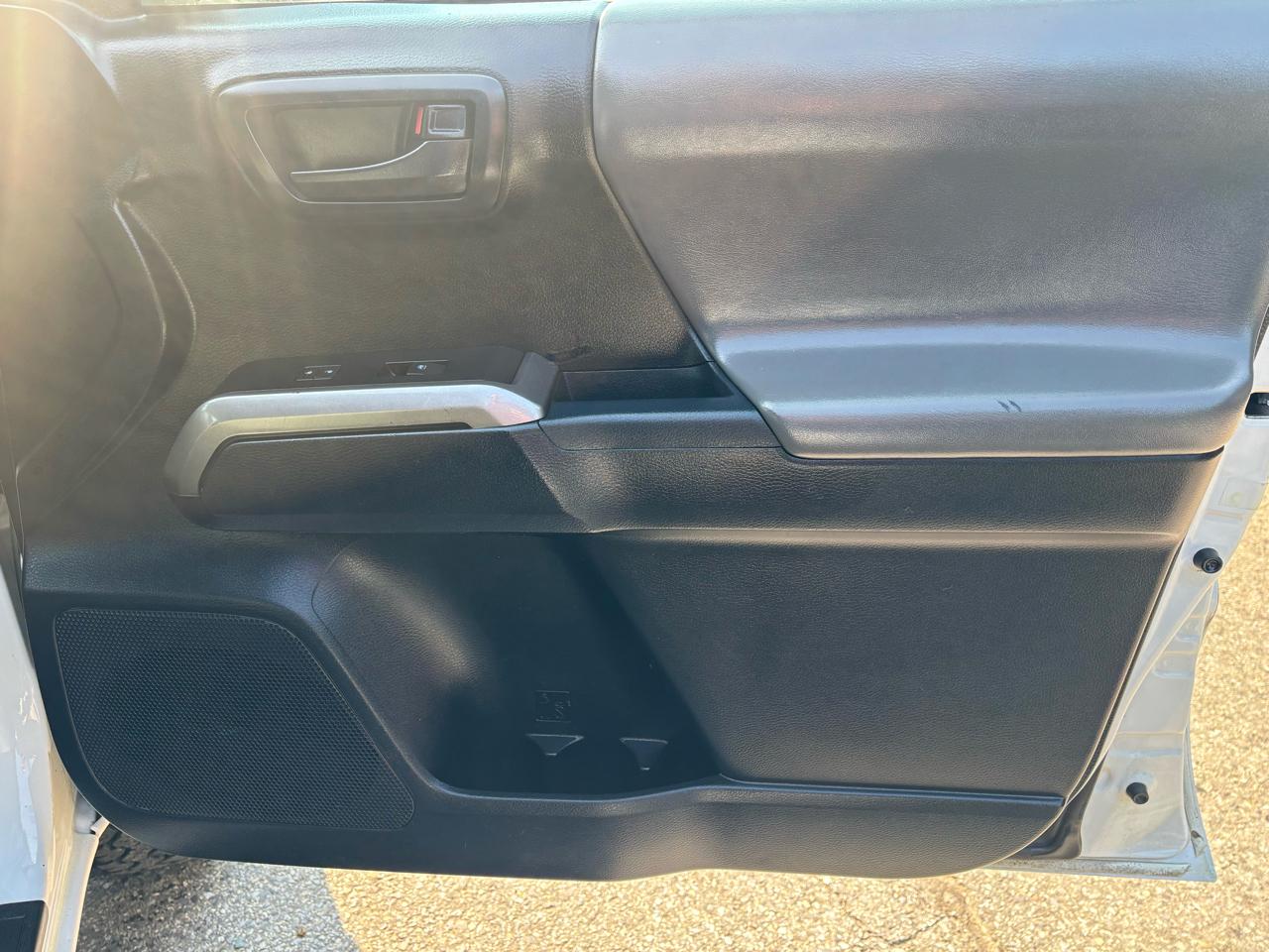 Toyota Tacoma SR5 Access Cab V6 6AT 4WD 2018