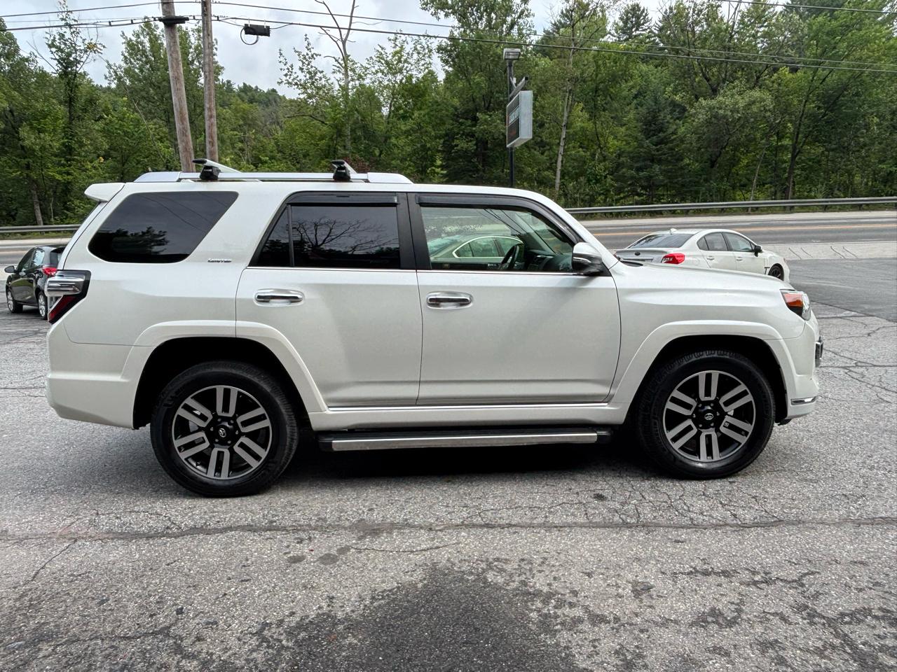 Toyota 4Runner Limited 4WD V6 2020