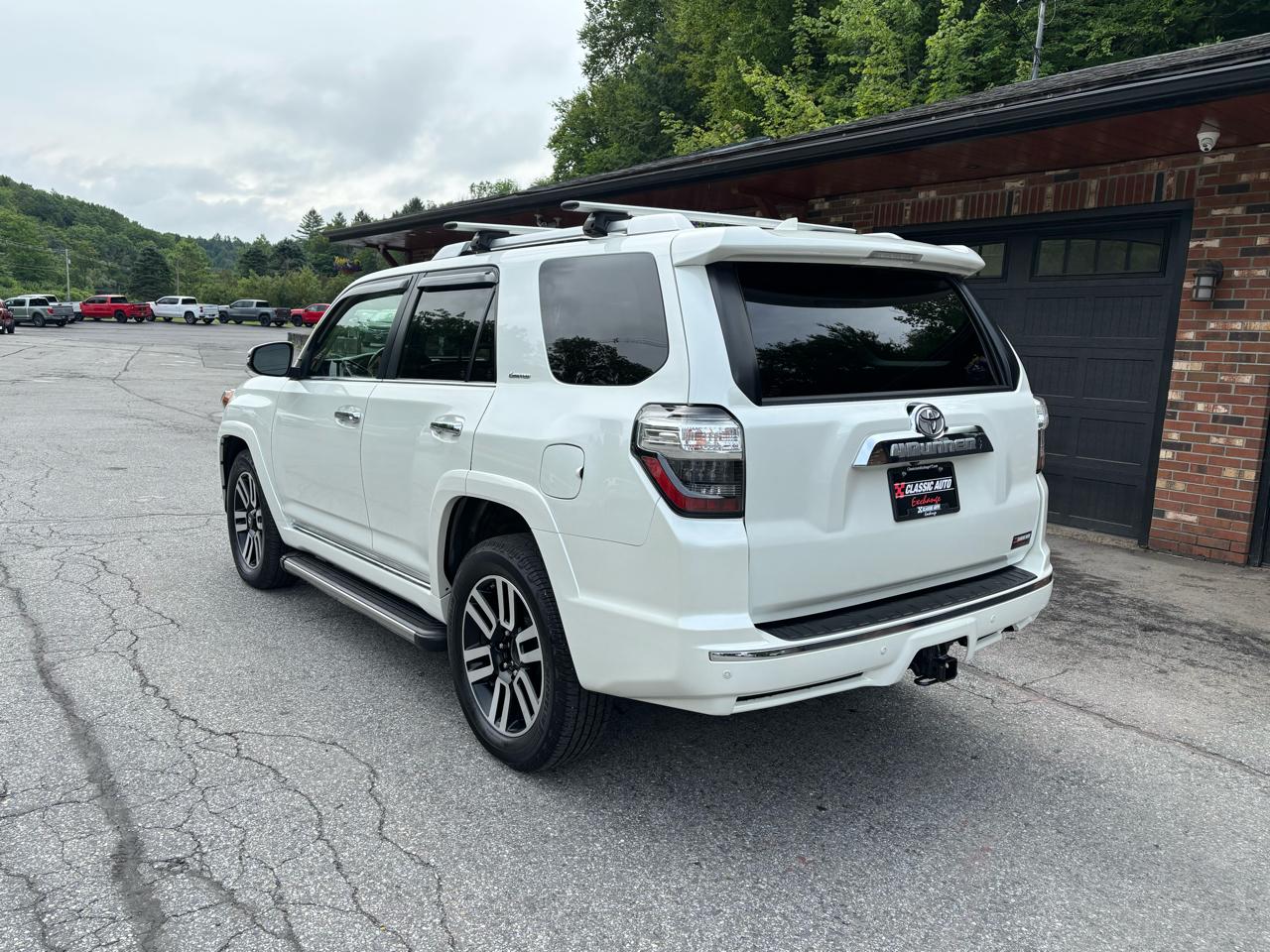 Toyota 4Runner Limited 4WD V6 2020