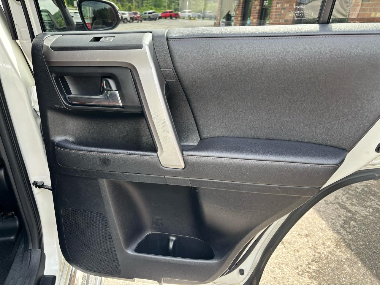 Toyota 4Runner Limited 4WD V6 2020