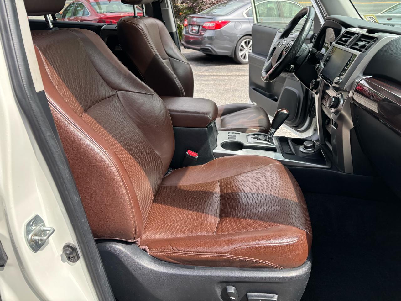 Toyota 4Runner Limited 4WD V6 2020