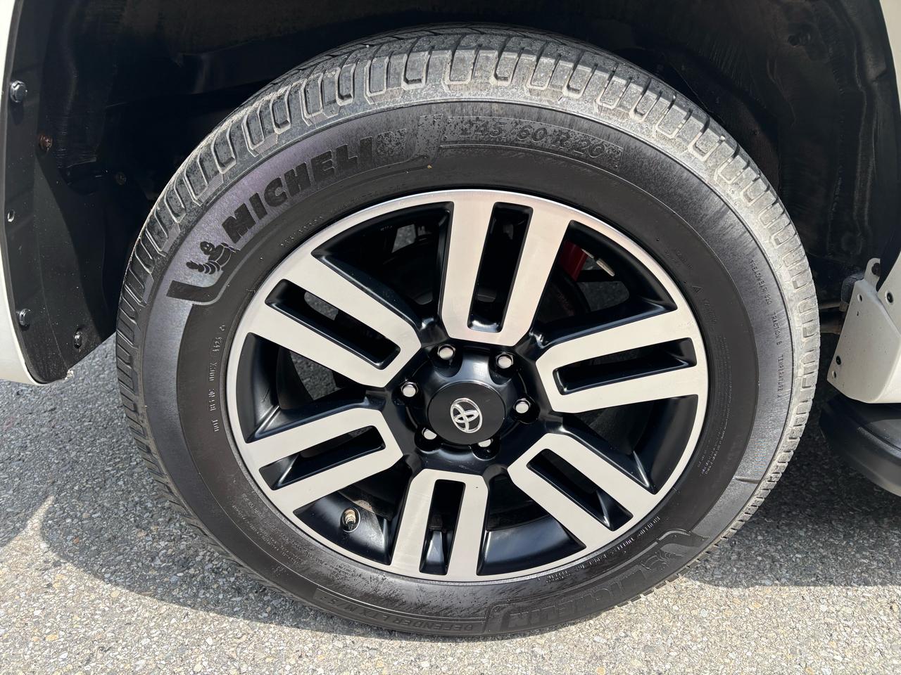 Toyota 4Runner Limited 4WD V6 2020