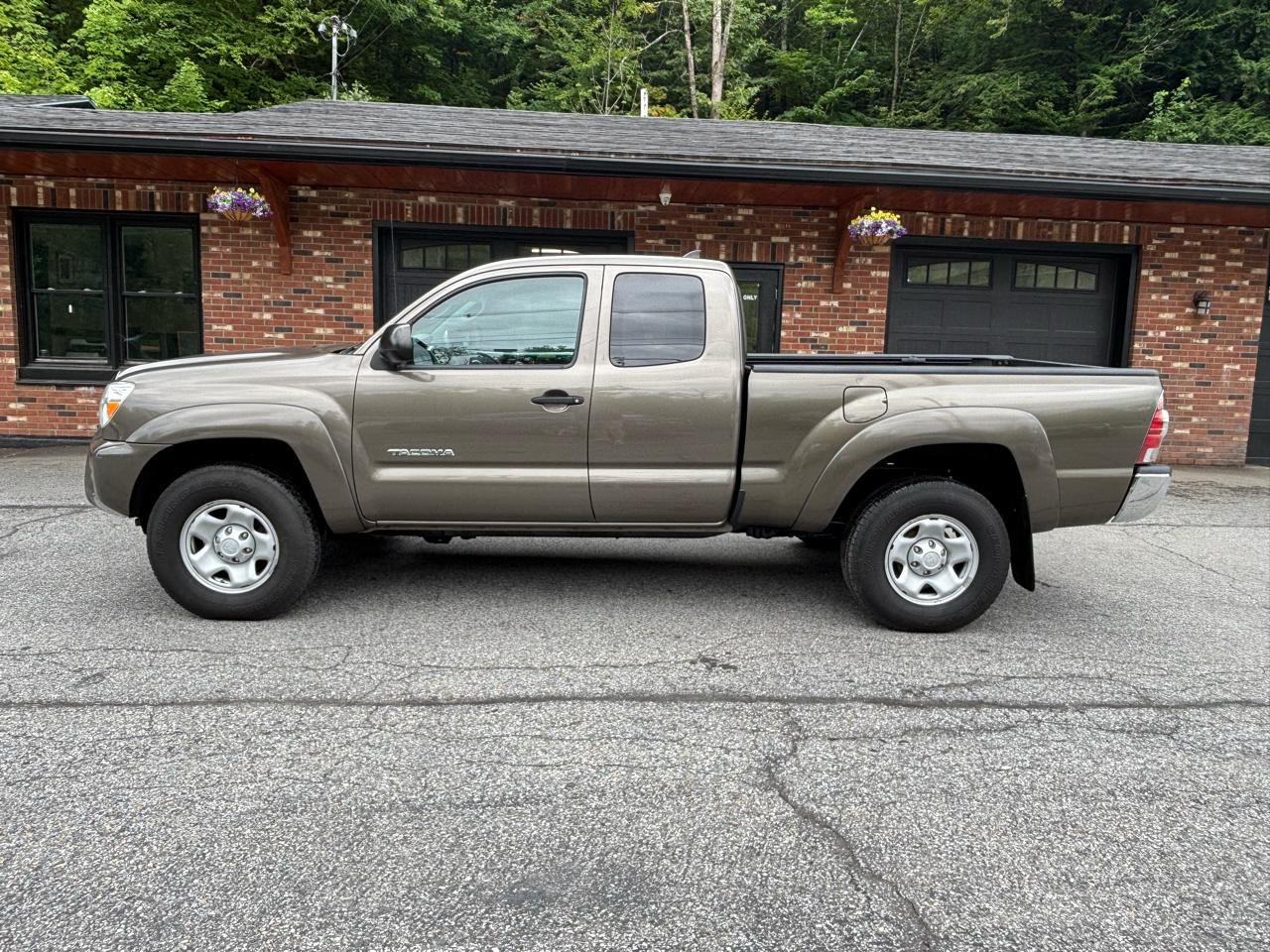 Toyota Tacoma Access Cab V6 5AT 4WD 2015