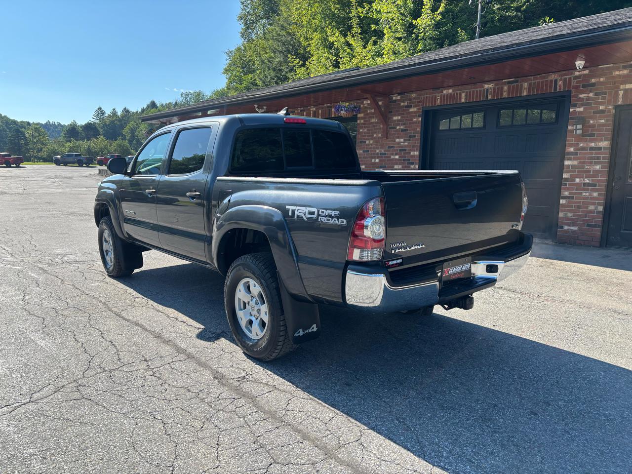 Toyota Tacoma Double Cab V6 5AT 4WD 2015