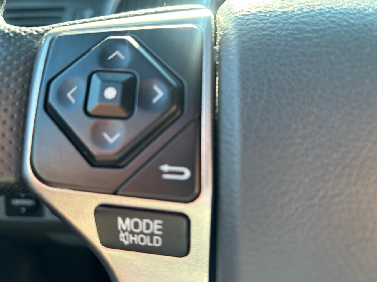 Toyota Tacoma Double Cab V6 5AT 4WD 2015