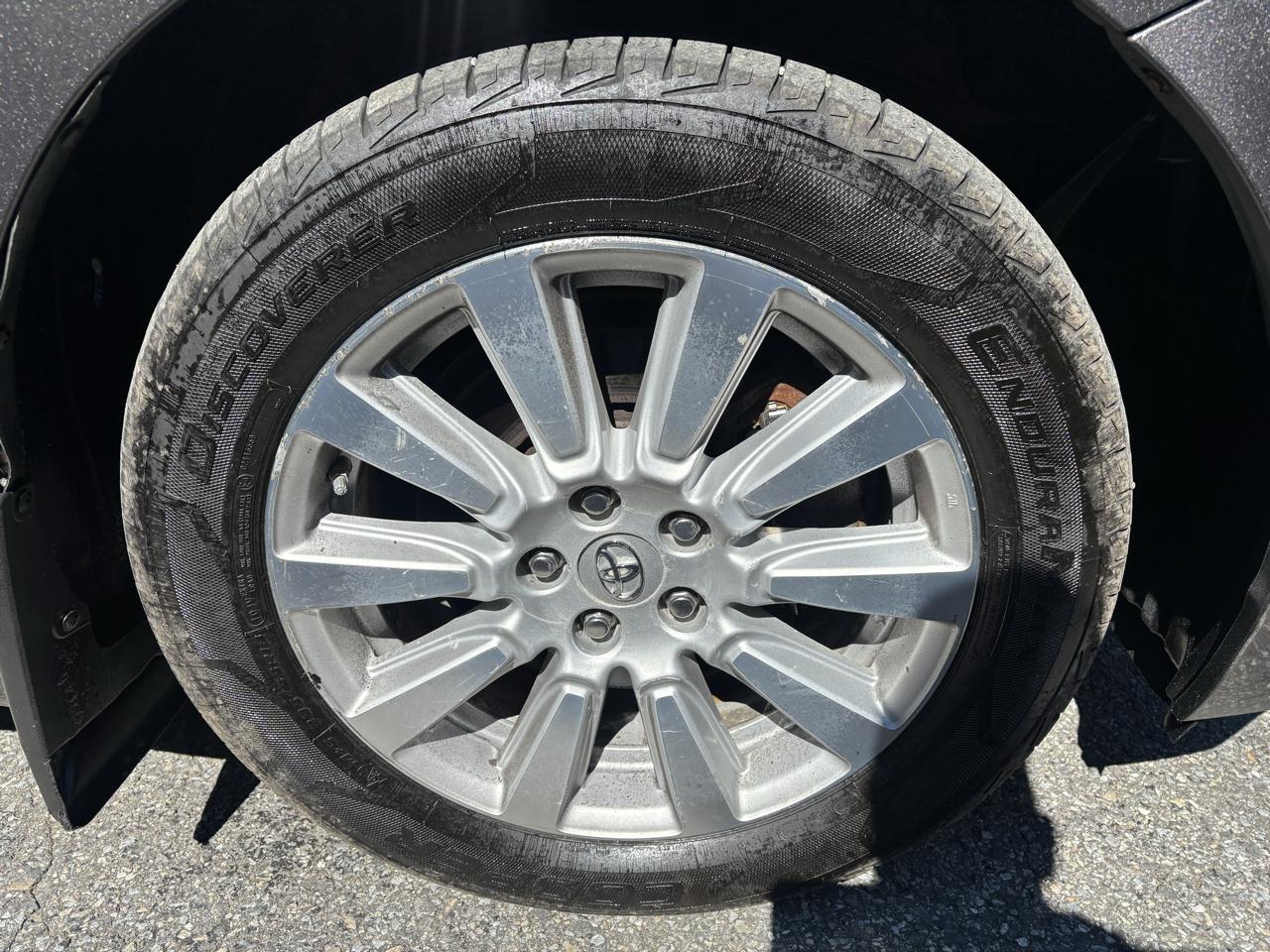 Toyota Sienna LE 7-Passenger AWD 2017