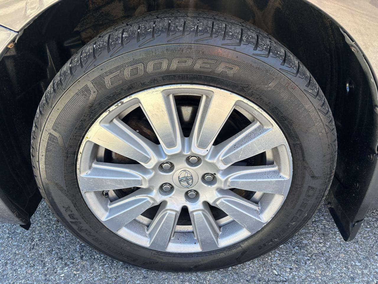Toyota Sienna LE 7-Passenger AWD 2017