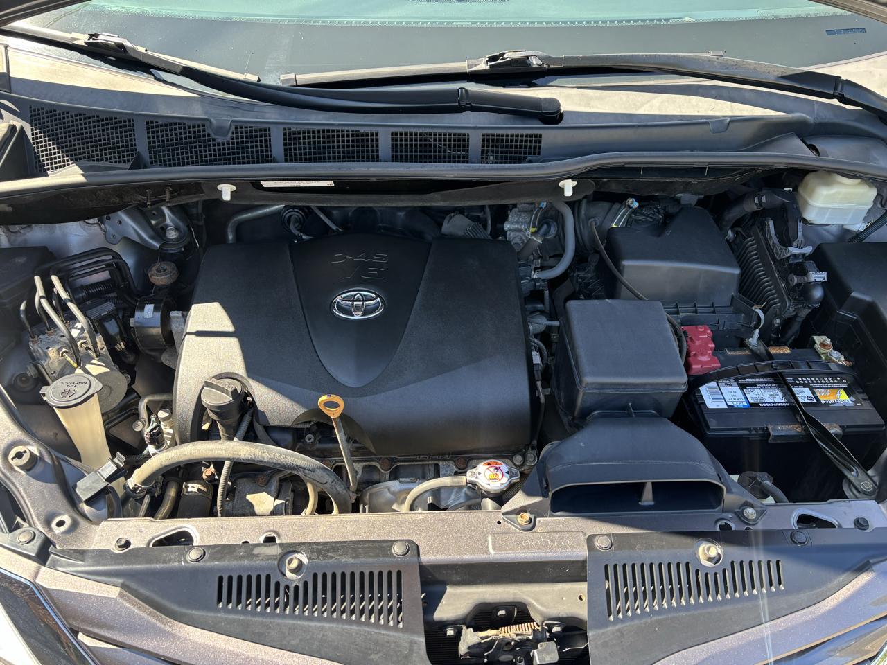 Toyota Sienna LE 7-Passenger AWD 2017