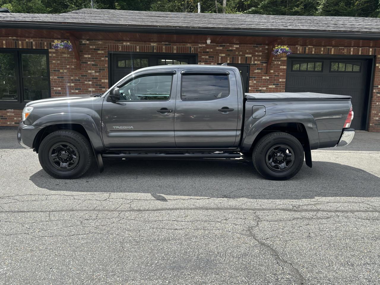 Toyota Tacoma Double Cab V6 5AT 4WD 2014