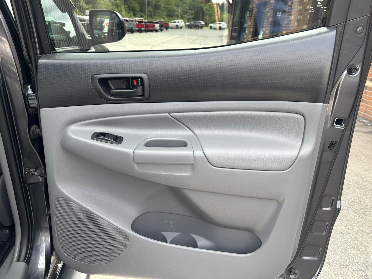 Toyota Tacoma Double Cab V6 5AT 4WD 2014