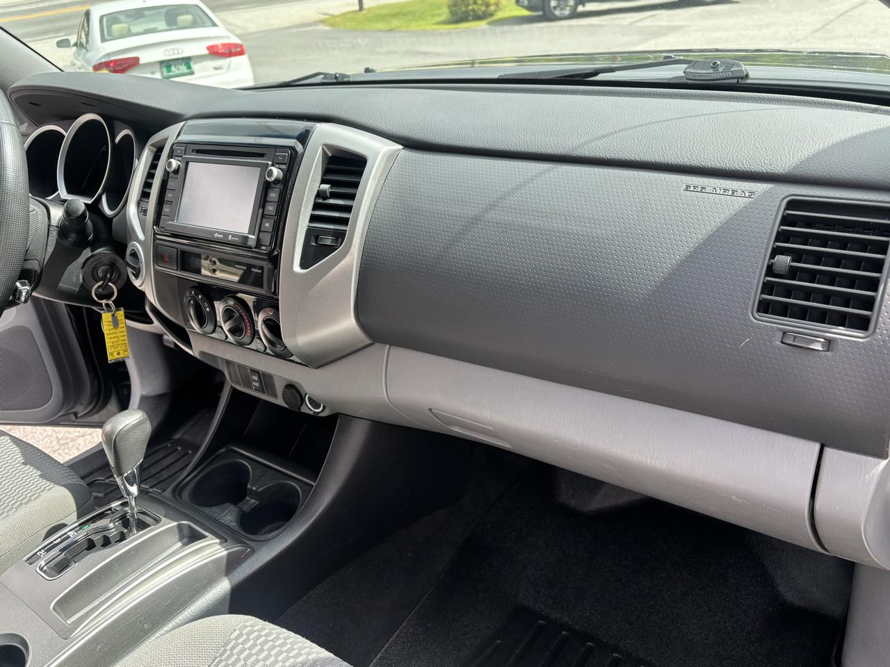 Toyota Tacoma Double Cab V6 5AT 4WD 2014