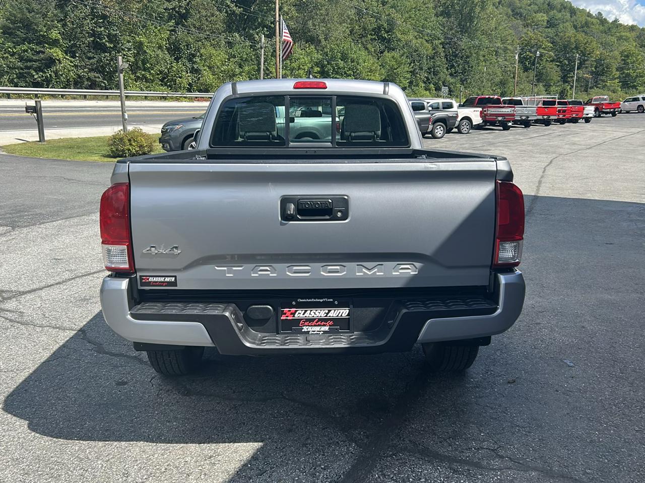 Toyota Tacoma SR Access Cab 6' Bed I4 4x4 AT (Natl) 2017