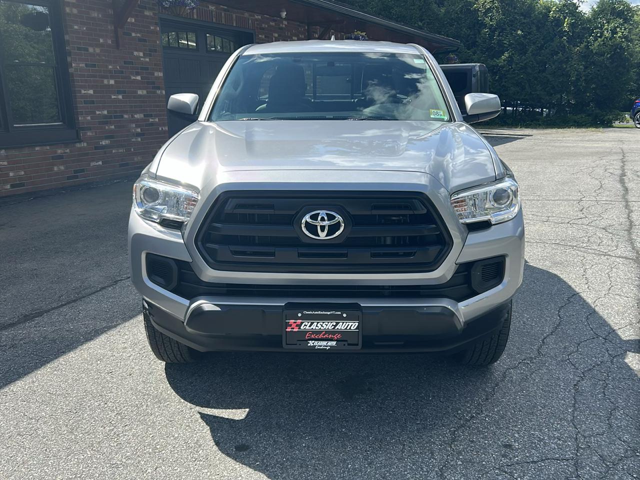 Toyota Tacoma SR Access Cab 6' Bed I4 4x4 AT (Natl) 2017