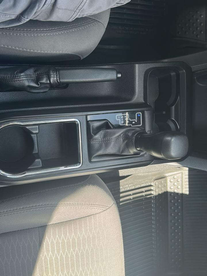Toyota Tacoma SR Access Cab 6' Bed I4 4x4 AT (Natl) 2017