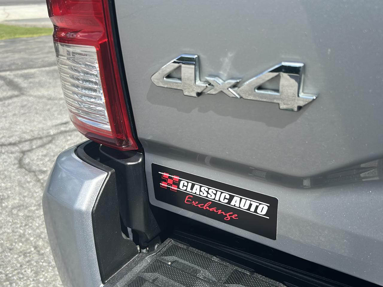 Toyota Tacoma SR Access Cab 6' Bed I4 4x4 AT (Natl) 2017