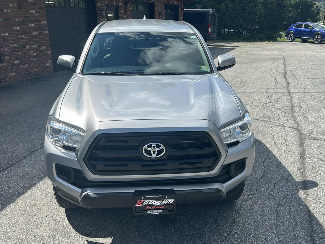 Toyota Tacoma SR Access Cab 6' Bed I4 4x4 AT (Natl) 2017