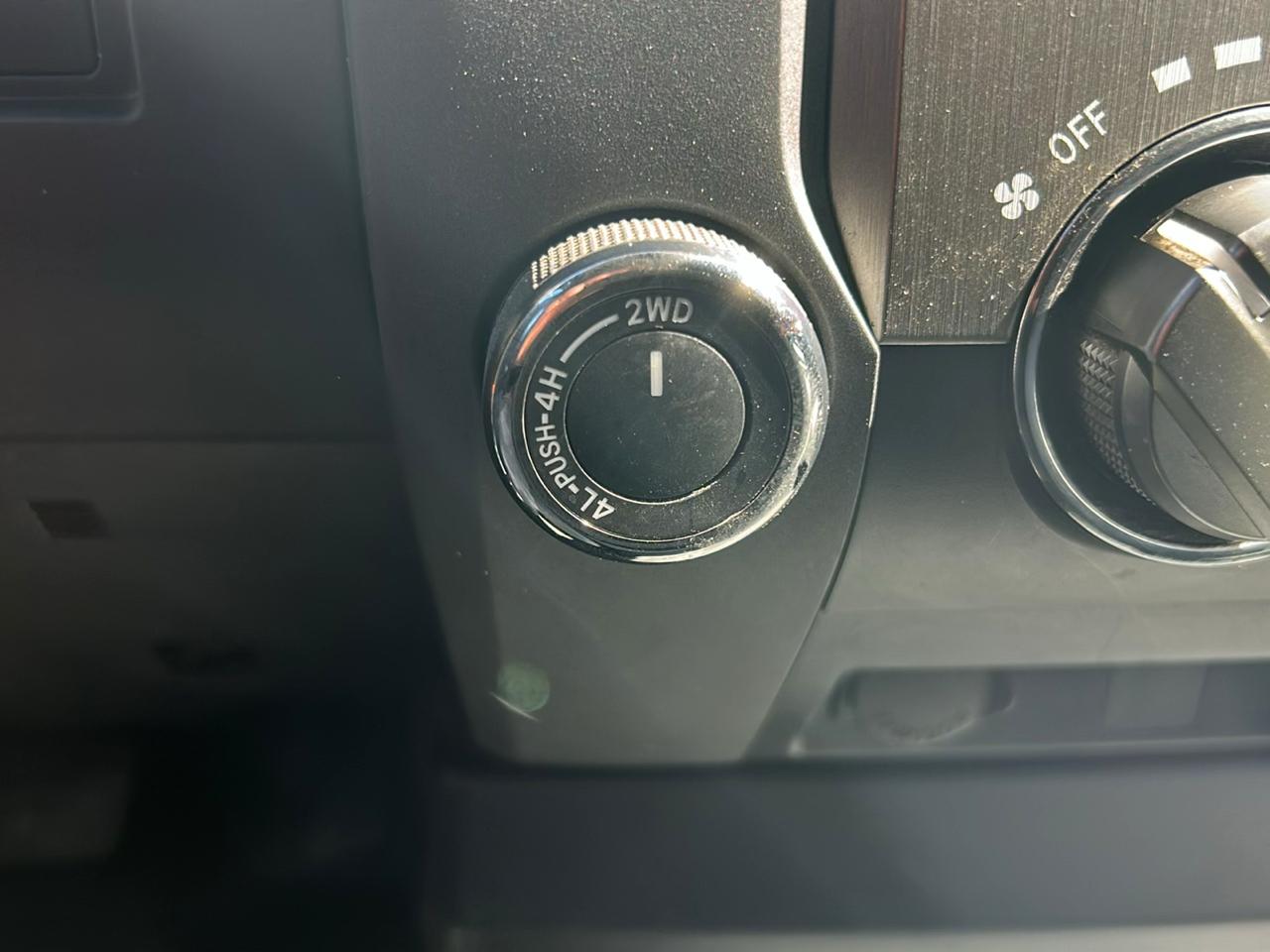 Toyota Tundra SR5 4.6L V8 Double Cab 4WD 2019