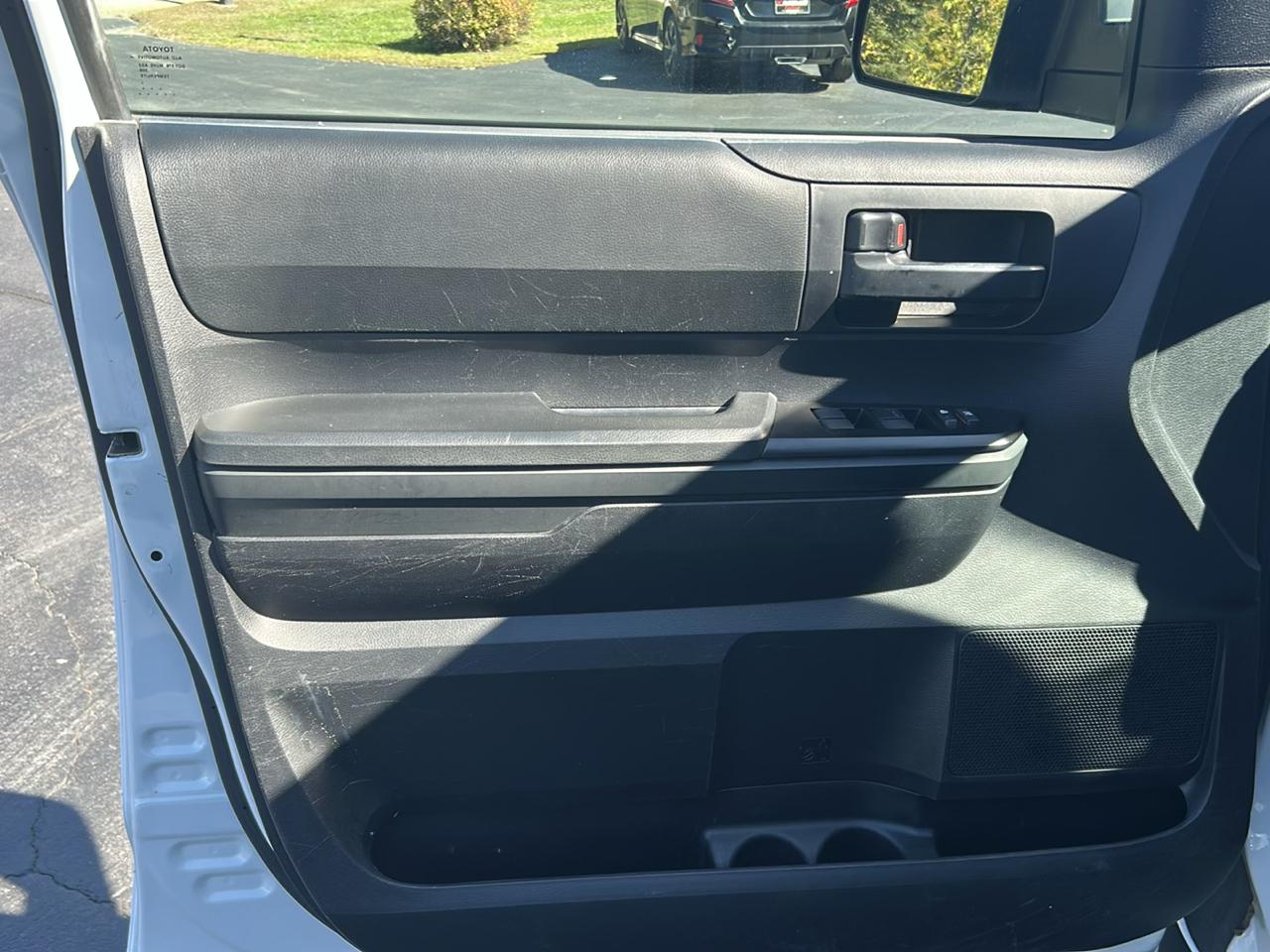 Toyota Tundra SR5 4.6L V8 Double Cab 4WD 2019