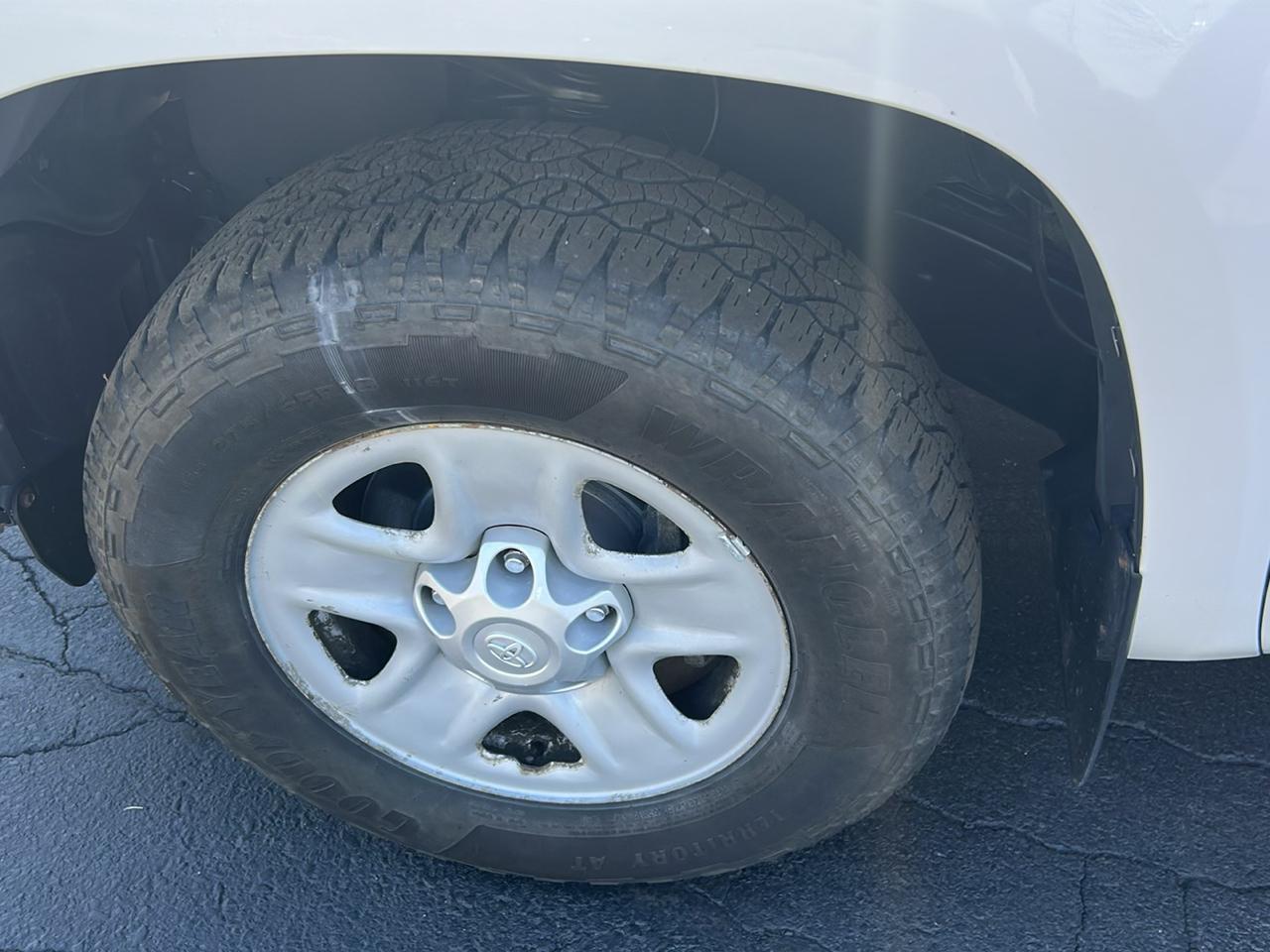 Toyota Tundra SR5 4.6L V8 Double Cab 4WD 2019