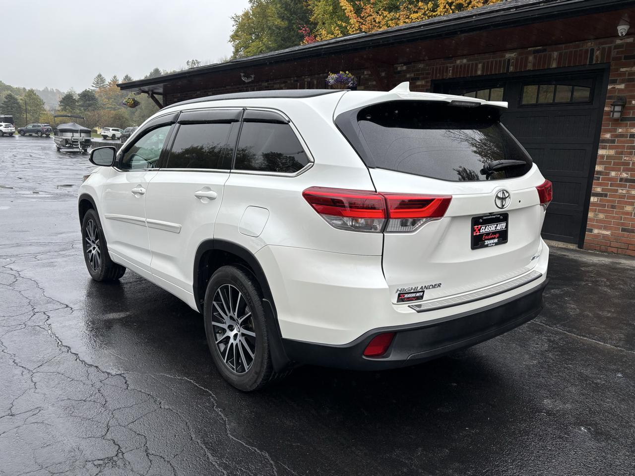 Toyota Highlander photo 7
