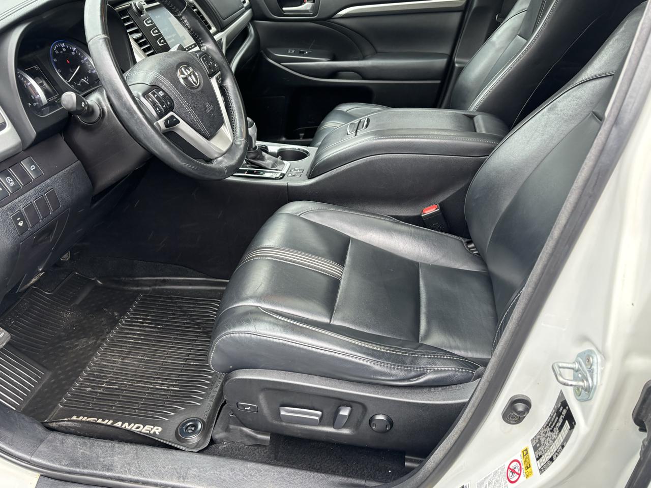 Toyota Highlander photo 9