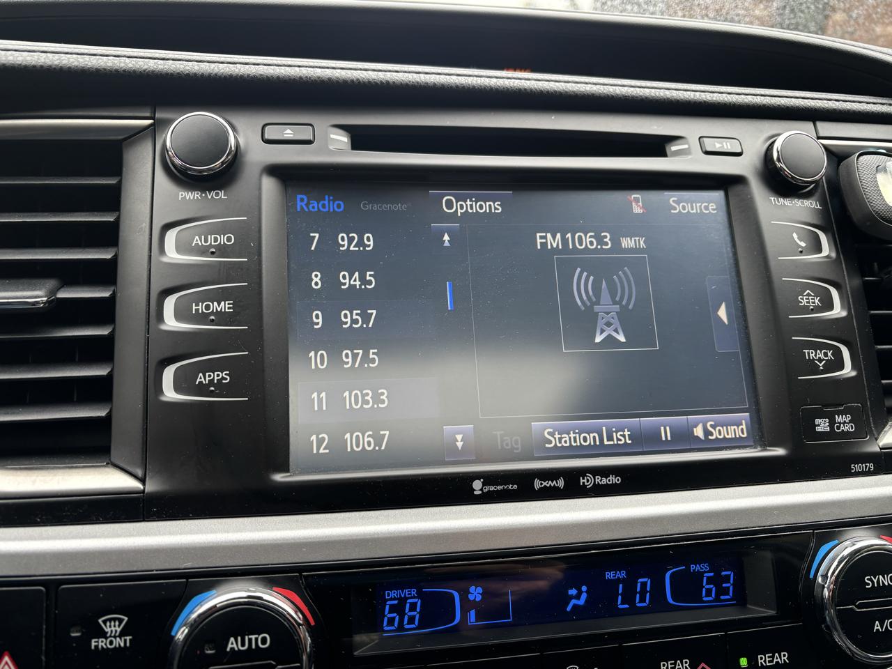 Toyota Highlander photo 15