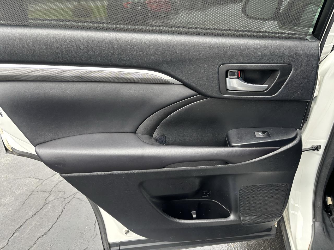 Toyota Highlander photo 33