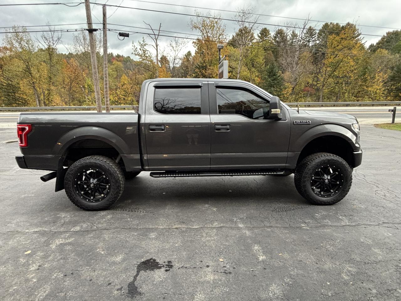 Ford F-150 4WD SuperCrew 145" STX 2017