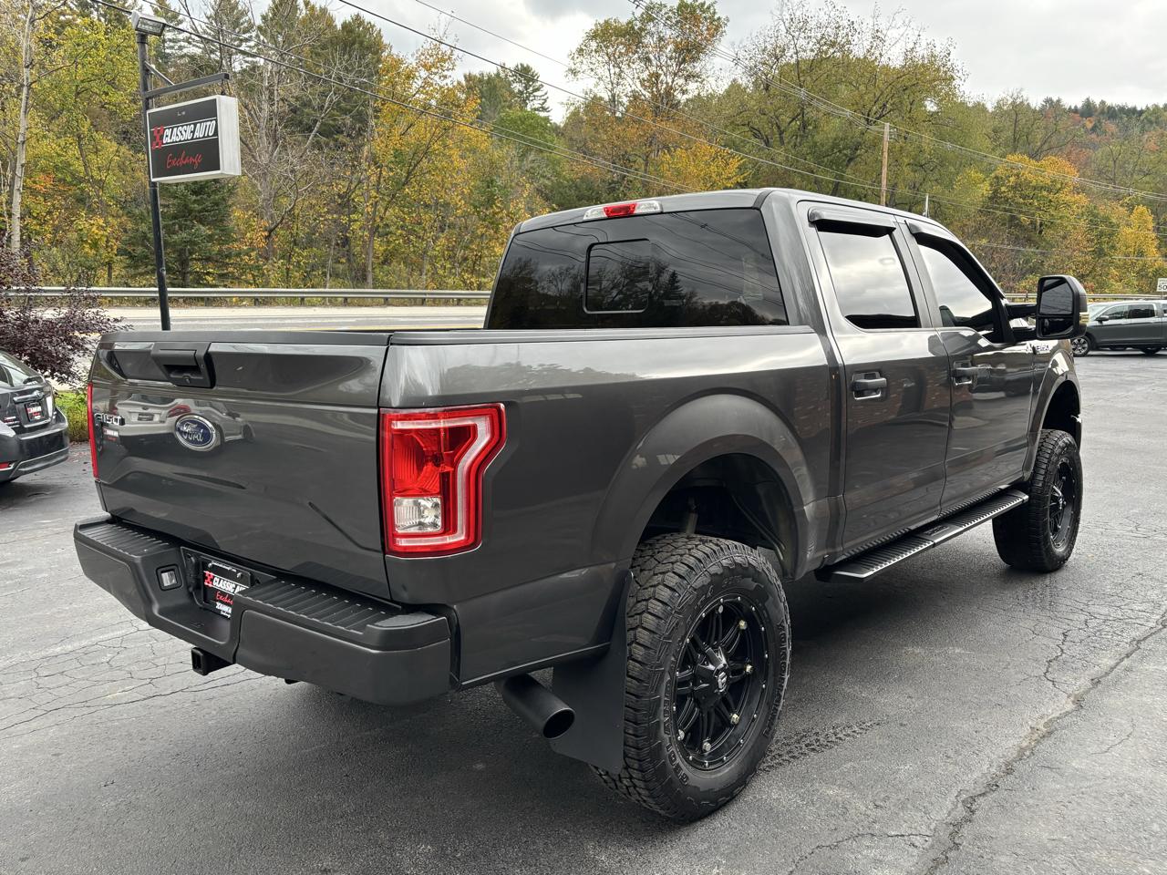 Ford F-150 4WD SuperCrew 145" STX 2017