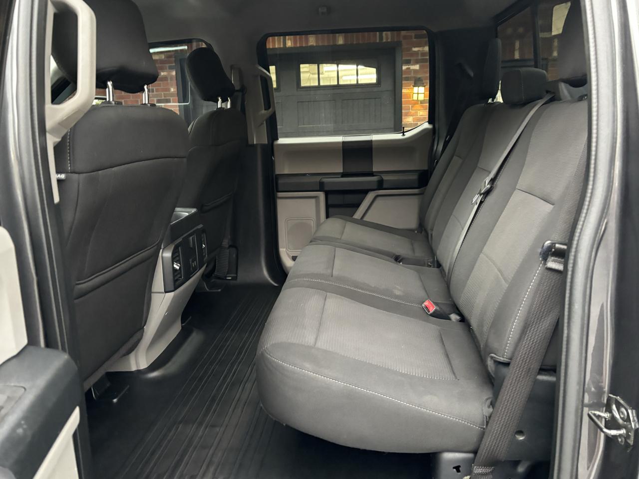 Ford F-150 4WD SuperCrew 145" STX 2017