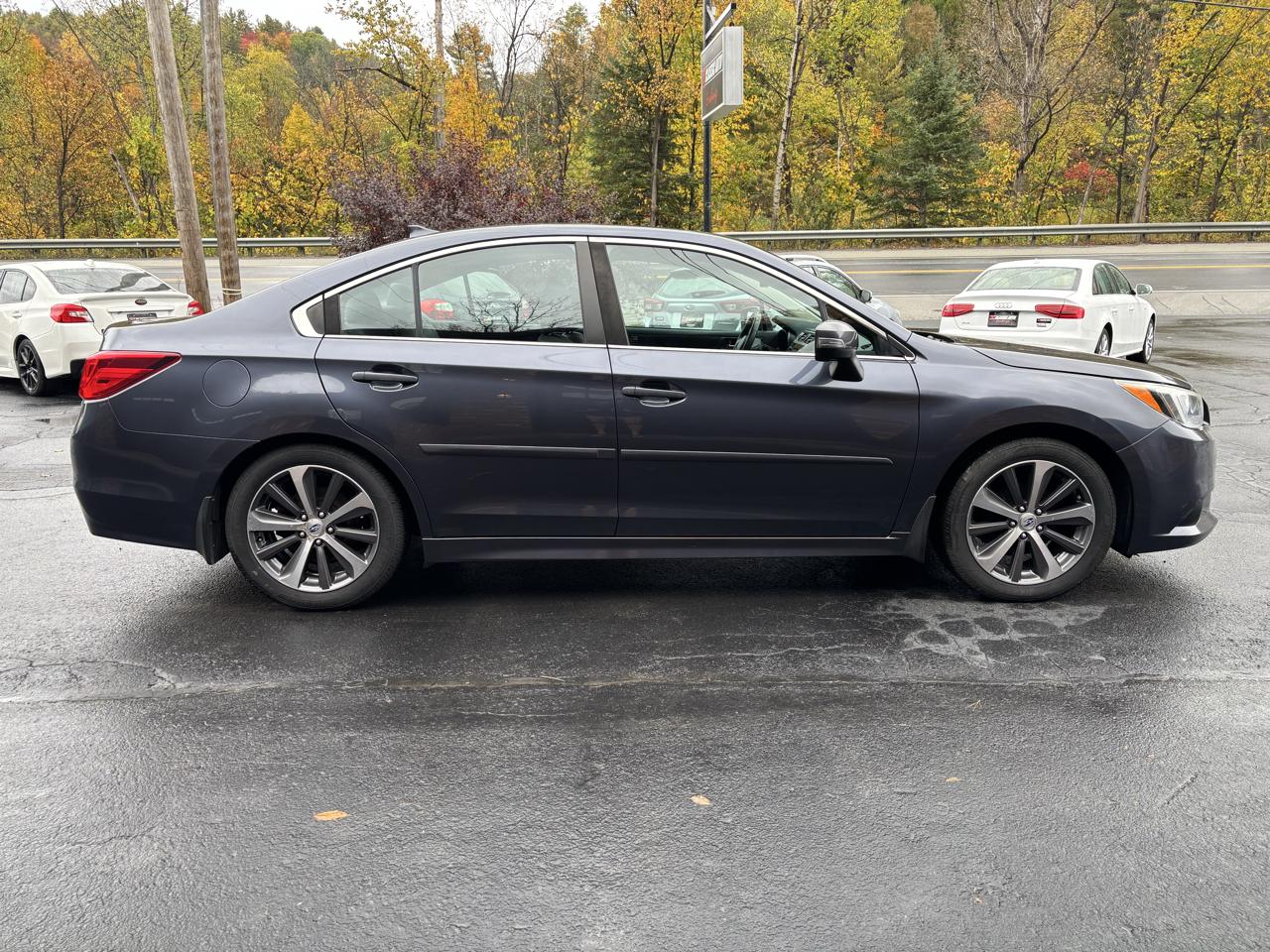 Subaru Legacy photo 4