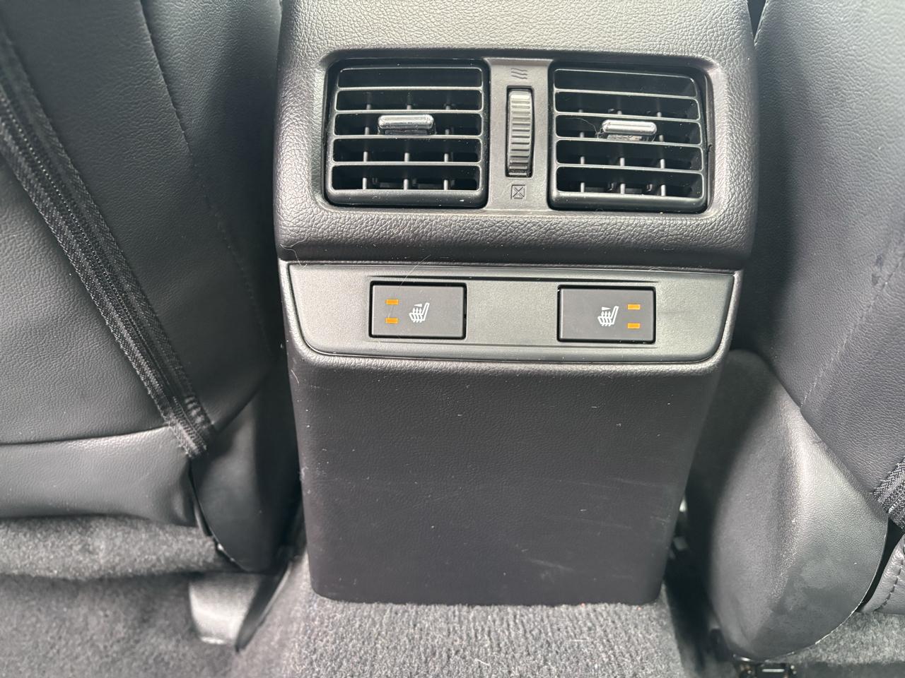 Subaru Legacy photo 24