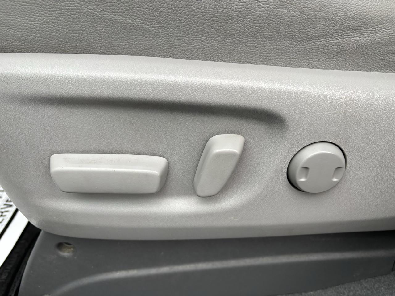 Toyota Sienna XLE 7-Passenger AWD 2019