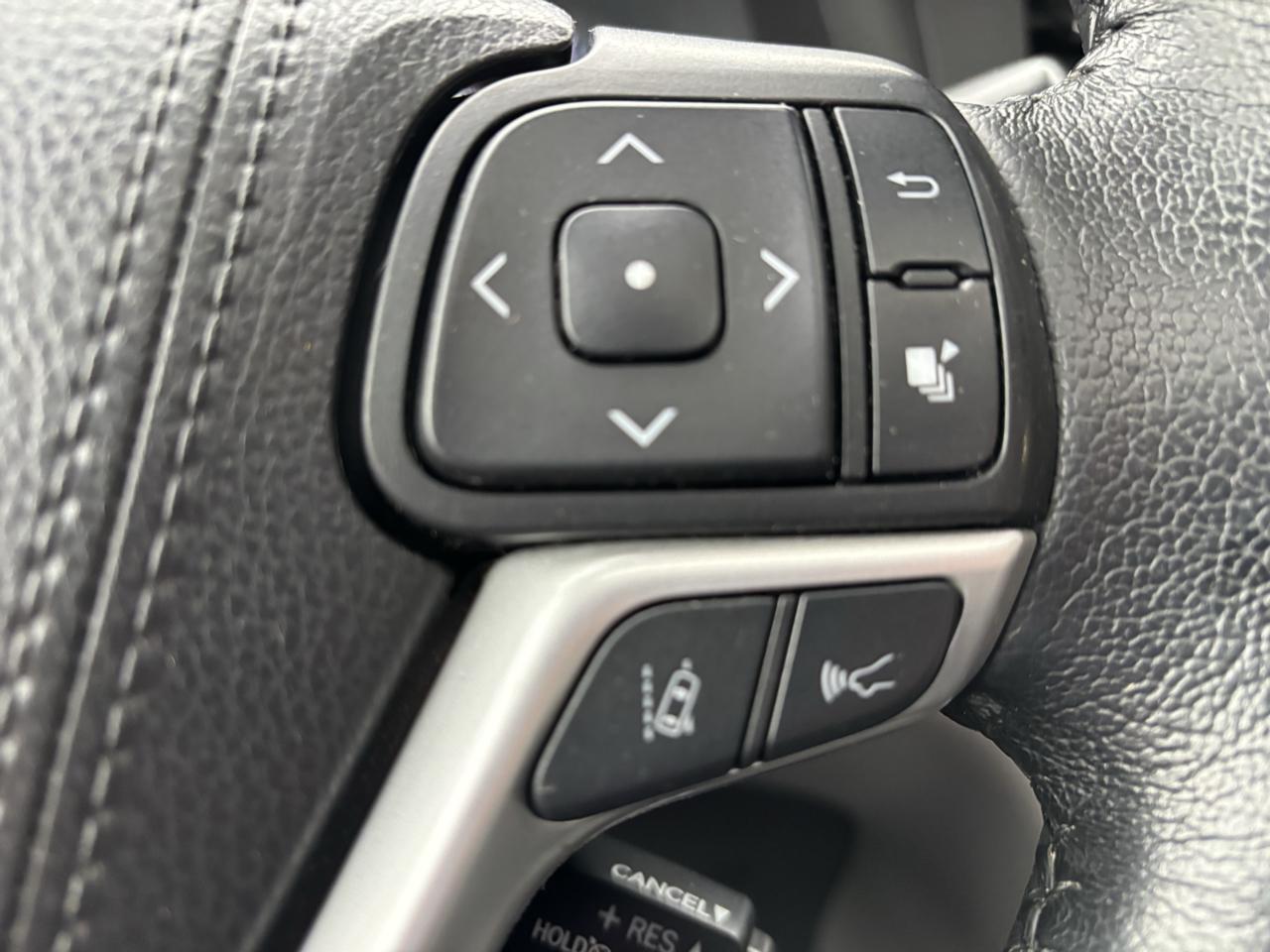 Toyota Sienna XLE 7-Passenger AWD 2019