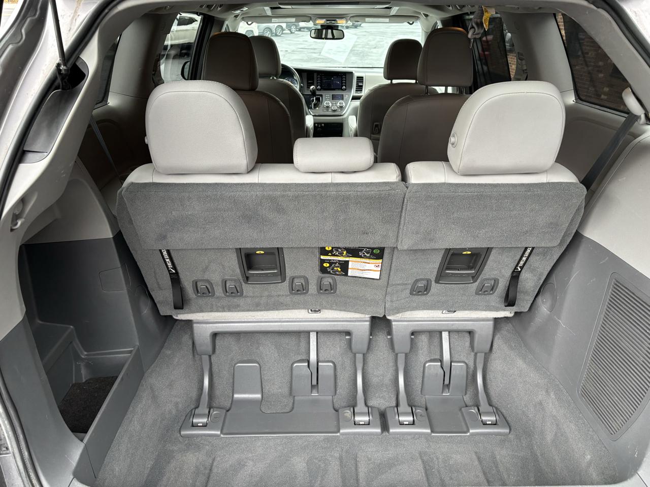 Toyota Sienna XLE 7-Passenger AWD 2019