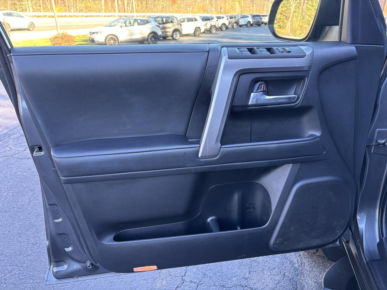 Toyota 4Runner SR5 Premium 4WD 2021