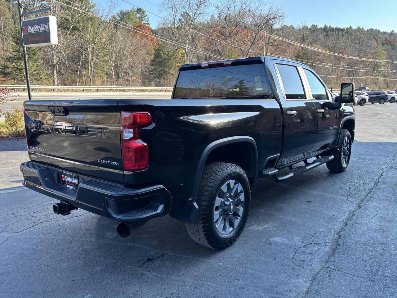 Chevrolet Silverado 2500HD Custom Crew Cab Short Box 4WD 2024