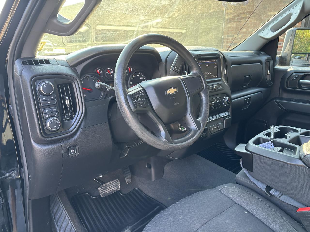 Chevrolet Silverado 2500HD Custom Crew Cab Short Box 4WD 2024