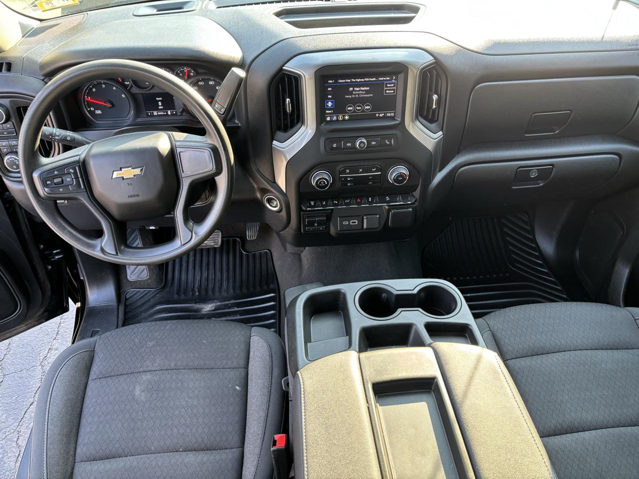 Chevrolet Silverado 2500HD Custom Crew Cab Short Box 4WD 2024