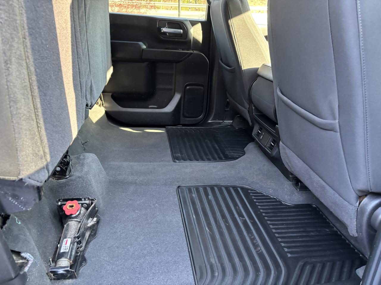 Chevrolet Silverado 2500HD Custom Crew Cab Short Box 4WD 2024