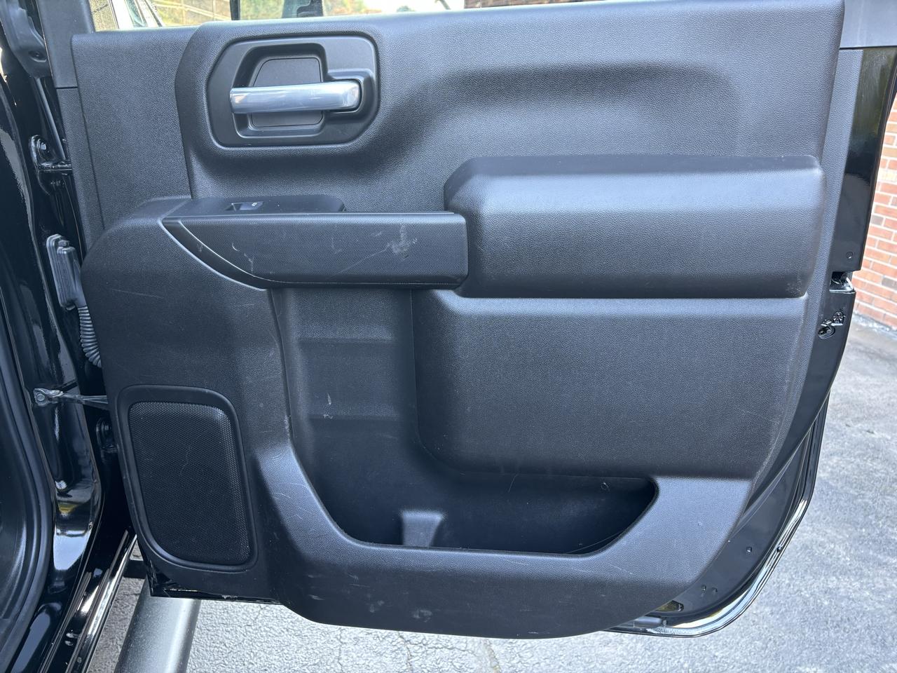 Chevrolet Silverado 2500HD Custom Crew Cab Short Box 4WD 2024