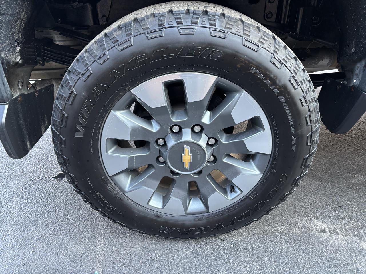 Chevrolet Silverado 2500HD Custom Crew Cab Short Box 4WD 2024