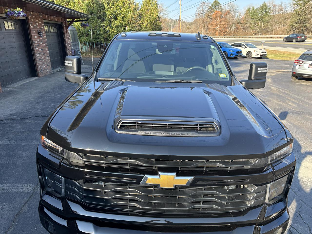 Chevrolet Silverado 2500HD Custom Crew Cab Short Box 4WD 2024