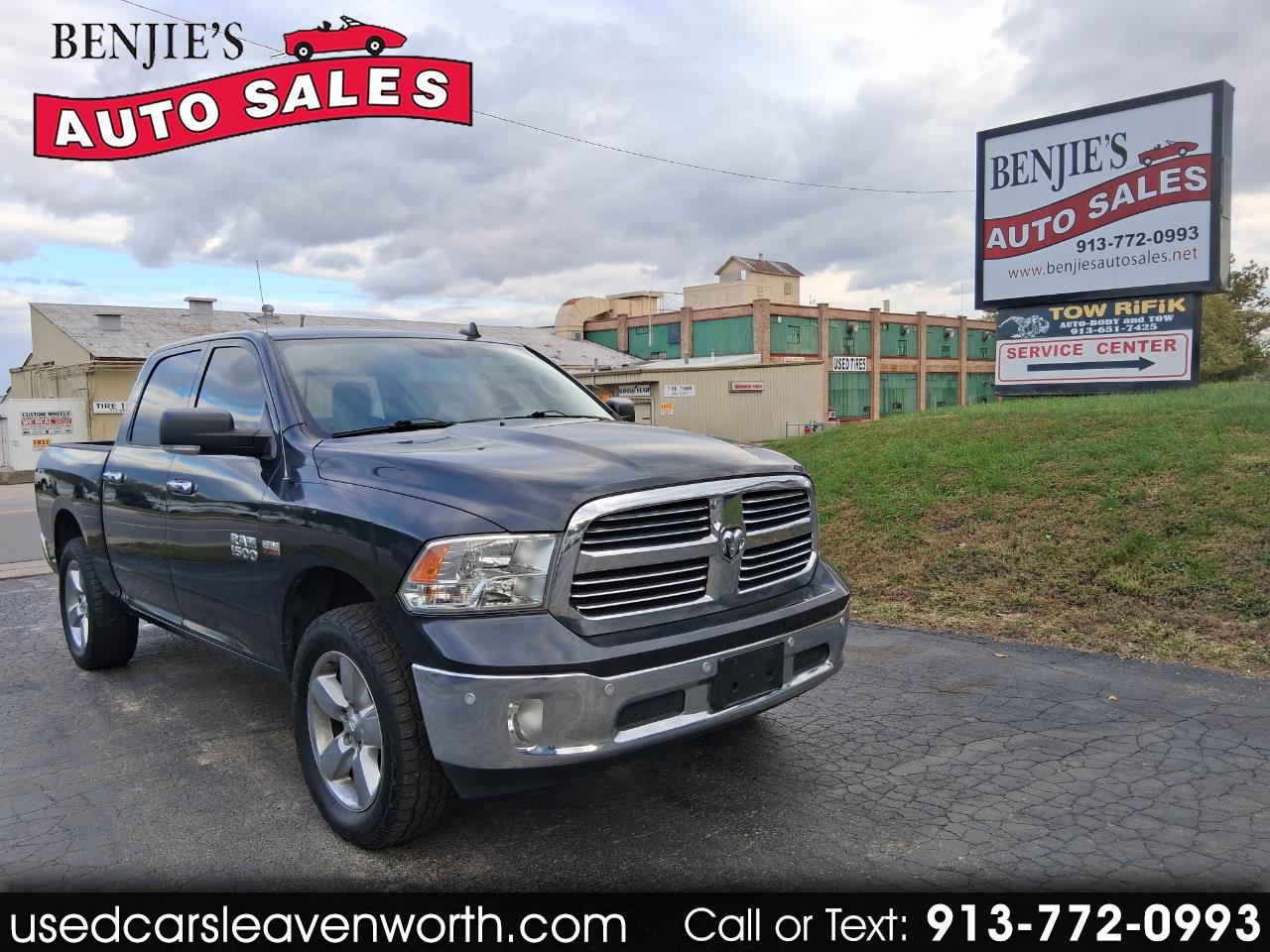 2016 RAM 1500 SLT Crew Cab SWB 4WD