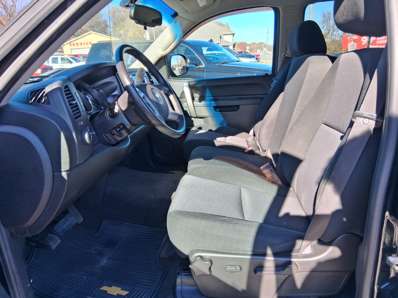 Chevrolet Silverado 1500 LT Crew Cab 4WD 2012