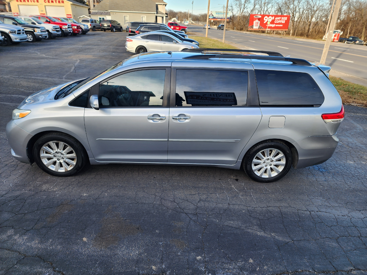 Toyota Sienna XLE FWD 8-Passenger V6 2014