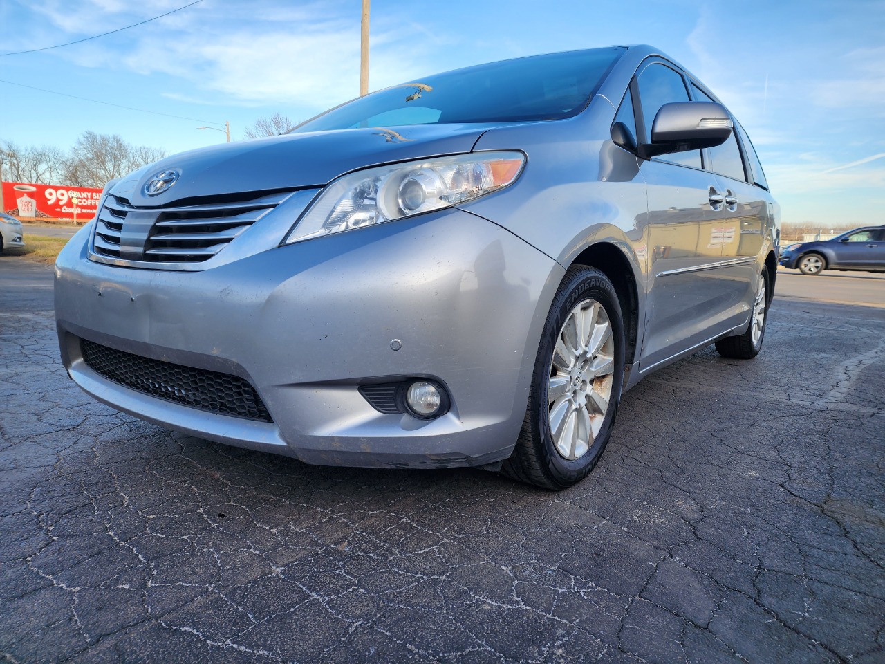 Toyota Sienna XLE FWD 8-Passenger V6 2014