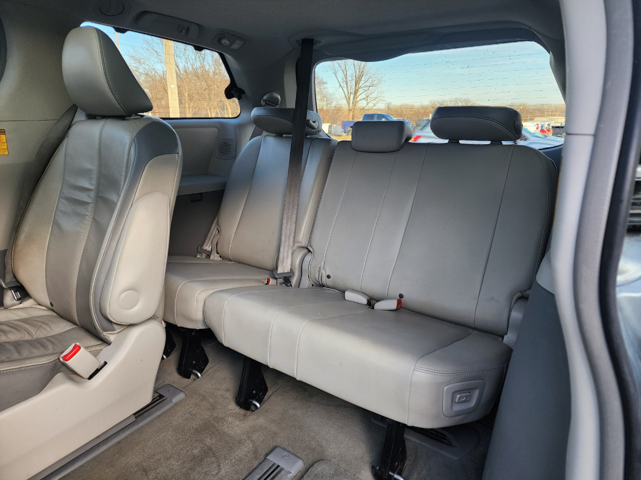 Toyota Sienna XLE FWD 8-Passenger V6 2014