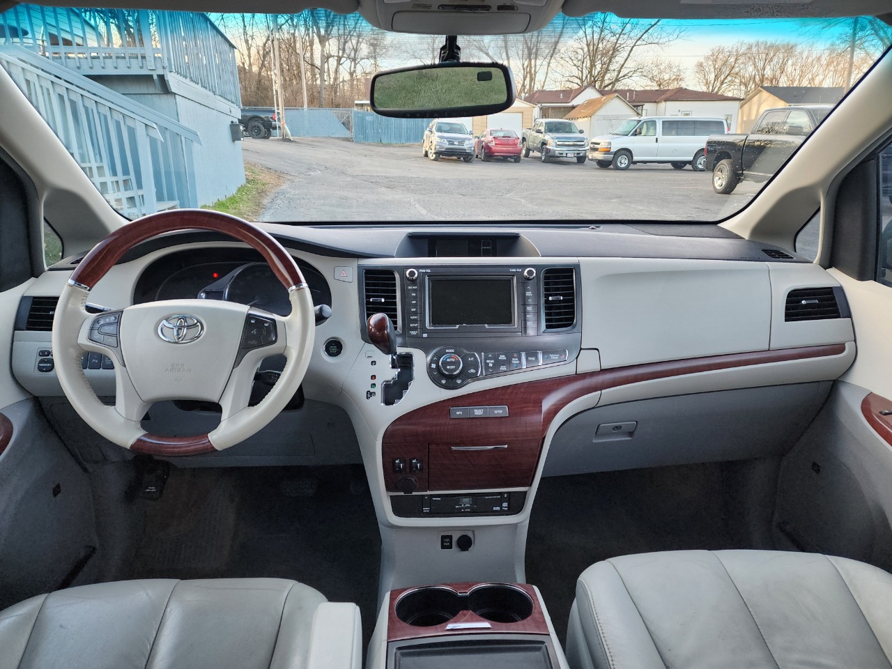 Toyota Sienna XLE FWD 8-Passenger V6 2014