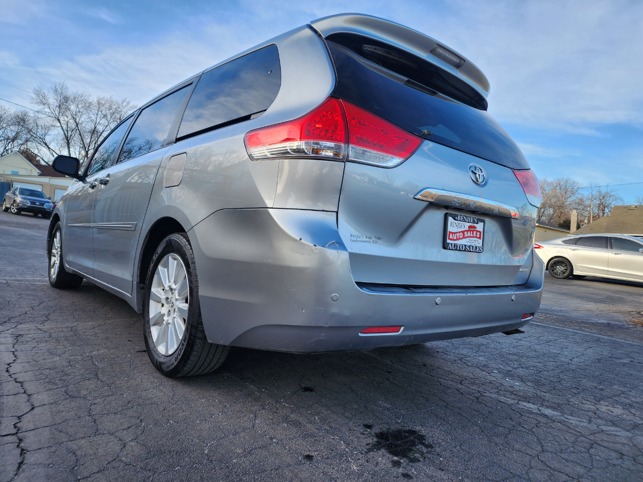 Toyota Sienna XLE FWD 8-Passenger V6 2014